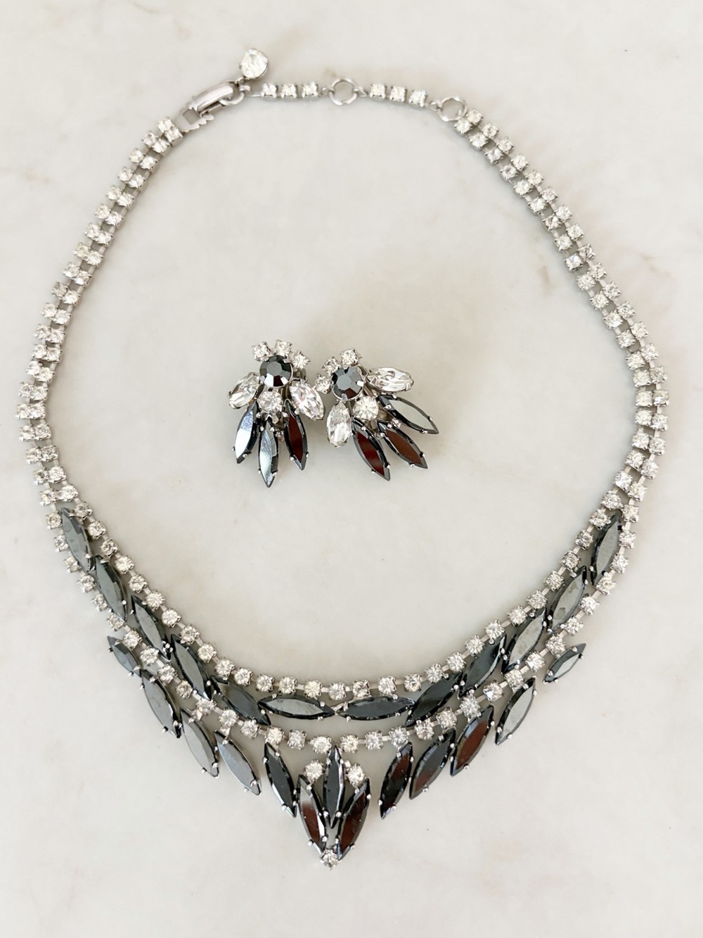 Clear and black crystal rhinestones Marquise Drop Necklace & Earrings Set
